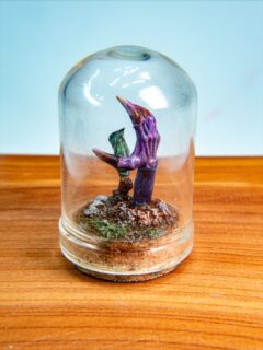 Glass Series Part 2: Rising. The concept of the genestealer’s arm bursting out of the ground came quickly after the first one. While building I decided that there needed to be some conflict or story being told so I added the leg of a person running for their life. #miniaturepainting #tyranid #genestealers #artwork #diorama